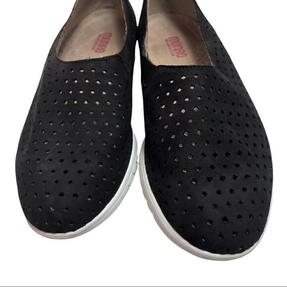 Munro Black Slip On Sneakers - Picture 5 of 11